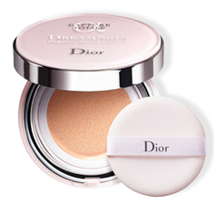 DIOR Универсальное омолаживающее и совершенствующее кожу средство Dreamskin Perfect Skin Cushion № 30