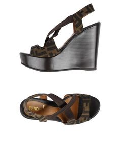Сандалии Fendi