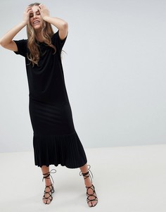 Платье-футболка макси с плиссировкой по краю ASOS DESIGN - Черный