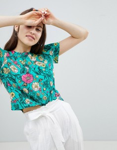 Укороченная футболка с цветочным принтом Monki - Зеленый