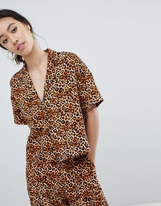 Короткая блузка с леопардовым принтом Monki - Мульти