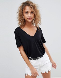 Футболка с V-образным вырезом Miss Selfridge - Черный