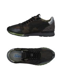 Низкие кеды и кроссовки Mizuno