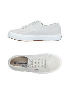 Низкие кеды и кроссовки Superga