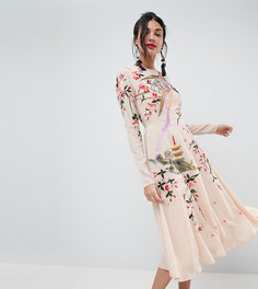 Платье миди с цветочным принтом и вышивкой птиц ASOS TALL - Розовый