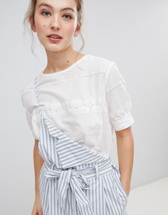 Кроп-топ с вышивкой ришелье QED London - Белый