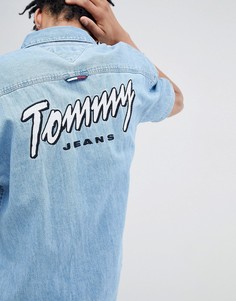 Джинсовая оверсайз-рубашка с короткими рукавами и вышитым логотипом Tommy Jeans Summer Capsule - Синий