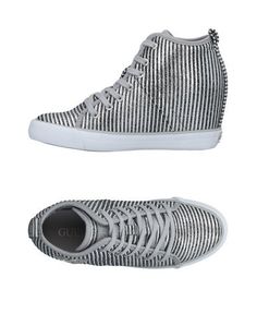 Высокие кеды и кроссовки Guess