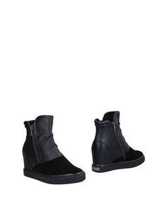 Полусапоги и высокие ботинки Guess