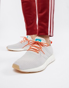 Белые кроссовки adidas Originals Swift Run CQ3085 - Белый