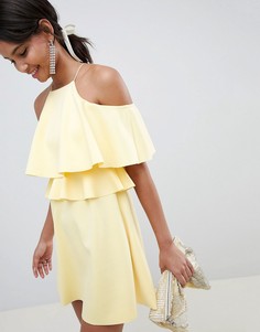 Короткое приталенное платье с высоким воротом и вырезами на плечах ASOS DESIGN - Желтый
