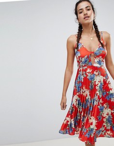Платье миди с цветочным принтом и плиссированной юбкой Missguided - Красный