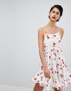 Свободное платье на бретельках с цветочным принтом Missguided - Красный