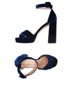 Сандалии Betty THE Queen