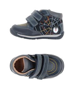 Низкие кеды и кроссовки Geox