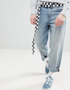 Светлые джинсы с поясом в шахматную клетку ASOS DESIGN - Синий