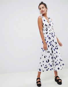 Комбинезон с глубоким вырезом, присборенной талией и принтом ASOS DESIGN - Мульти