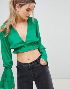 Кроп-топ с глубоким вырезом и рукавами клеш PrettyLittleThing - Зеленый