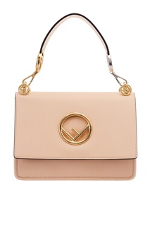 Бежевая сумка с золотистым логотипом Fendi