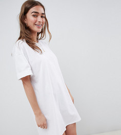 Платье-футболка с отворотами на рукавах ASOS DESIGN Petite - Белый
