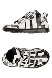 gumshoes MOSCHINO KID