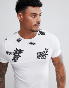 Обтягивающая футболка с цветочным принтом на кокетке ASOS DESIGN - Белый