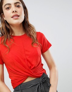 Укороченная футболка с перекрученной отделкой Brave Soul - Красный