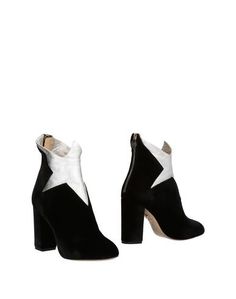 Полусапоги и высокие ботинки Charlotte Olympia