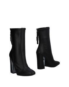 Полусапоги и высокие ботинки Guess