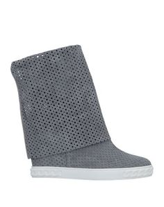 Полусапоги и высокие ботинки Casadei