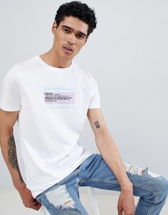 Футболка с принтом флага пастельного оттенка ASOS DESIGN - Белый