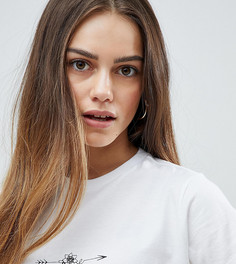 Короткая футболка с принтом ASOS DESIGN Petite - Белый