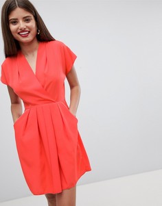 Короткое приталенное платье с плиссировкой Closet London - Оранжевый