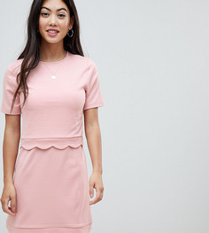 Платье мини с кроп-топом и фигурным краем ASOS DESIGN Petite - Розовый
