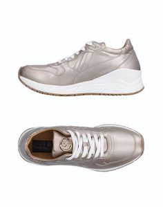 Низкие кеды и кроссовки Cesare Paciotti 4US