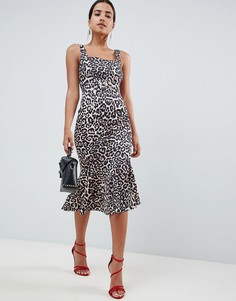 Платье-футляр с леопардовым принтом и пряжкой ASOS DESIGN - Мульти