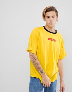 Oversize-футболка с принтом и рукавами реглан ASOS DESIGN - Желтый