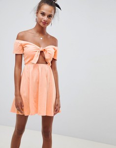 Сарафан с широким вырезом и завязкой спереди ASOS DESIGN - Оранжевый