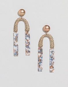 Золотистые серьги из кованого металла и резины ASOS DESIGN - Золотой