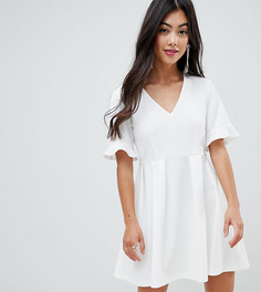 Свободное платье мини с V-образным вырезом и оборками на рукавах ASOS DESIGN Petite - Белый