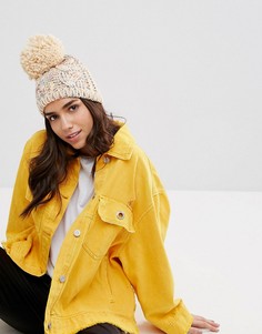 Разноцветная шапка с большим помпоном Pull&amp;Bear - Кремовый Pull&Bear