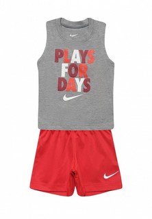 Костюм спортивный Nike