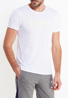 Футболка Colins