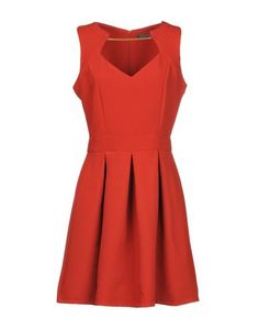 Короткое платье Guess