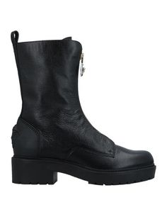 Полусапоги и высокие ботинки Versace