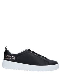 Низкие кеды и кроссовки Calvin Klein Jeans