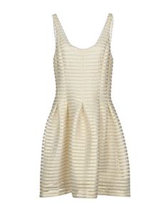 Короткое платье Guess