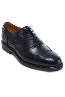 shoes British passport