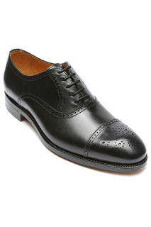 shoes British passport