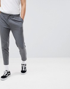 Серые строгие брюки в полоску Pull&Bear - Серый